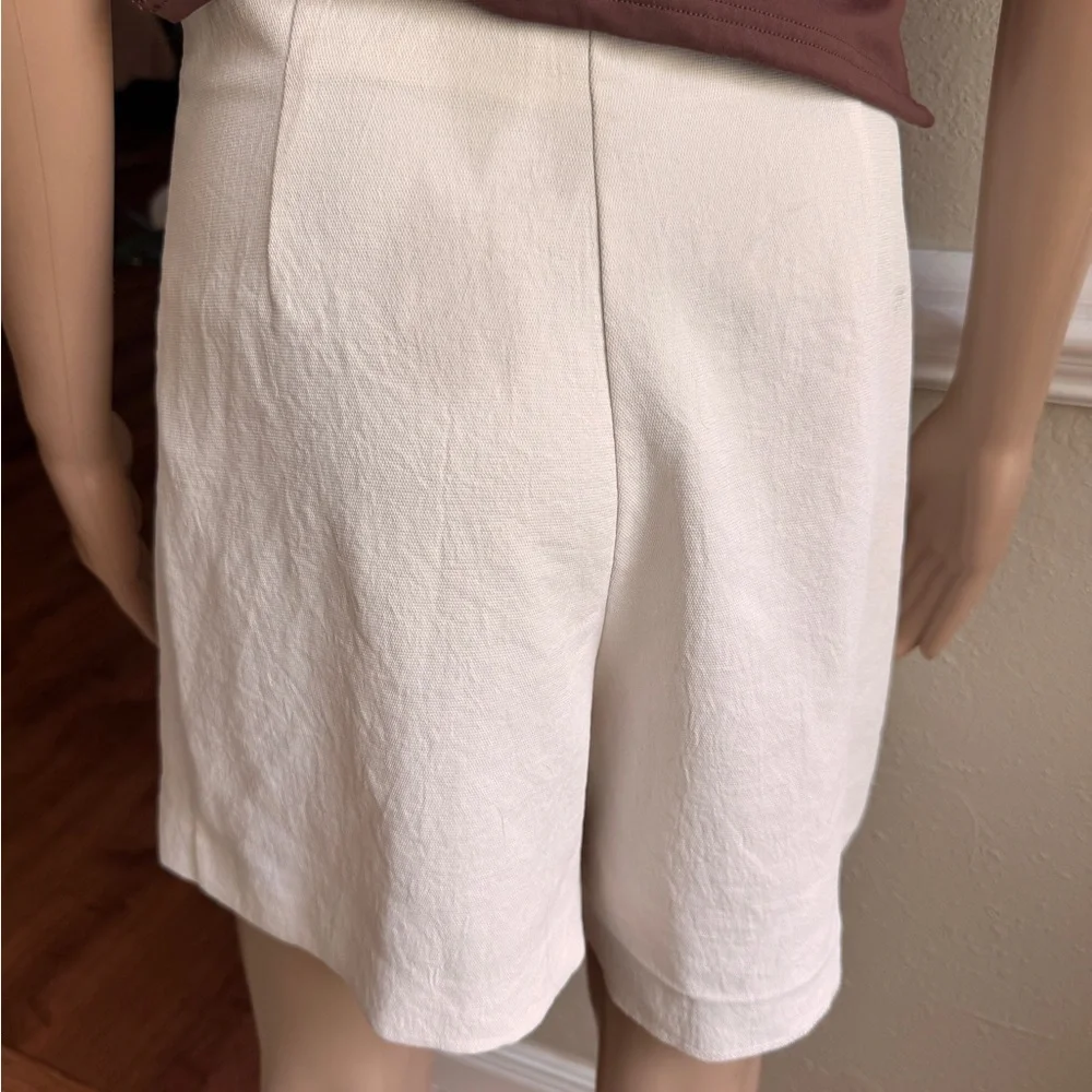 Wilfred  Women's White Pleated Shorts size 8 USED - Picture 8 of 9